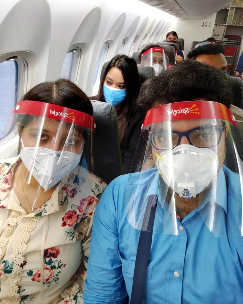 Wearing masks in flight