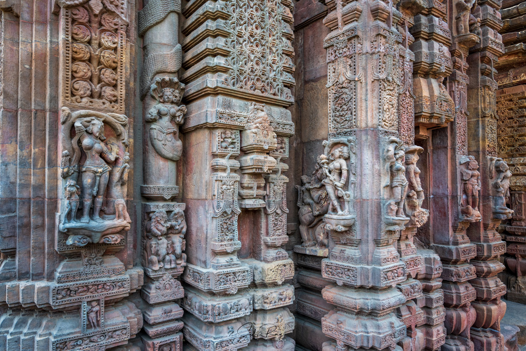 Sculptures of Mukteswar