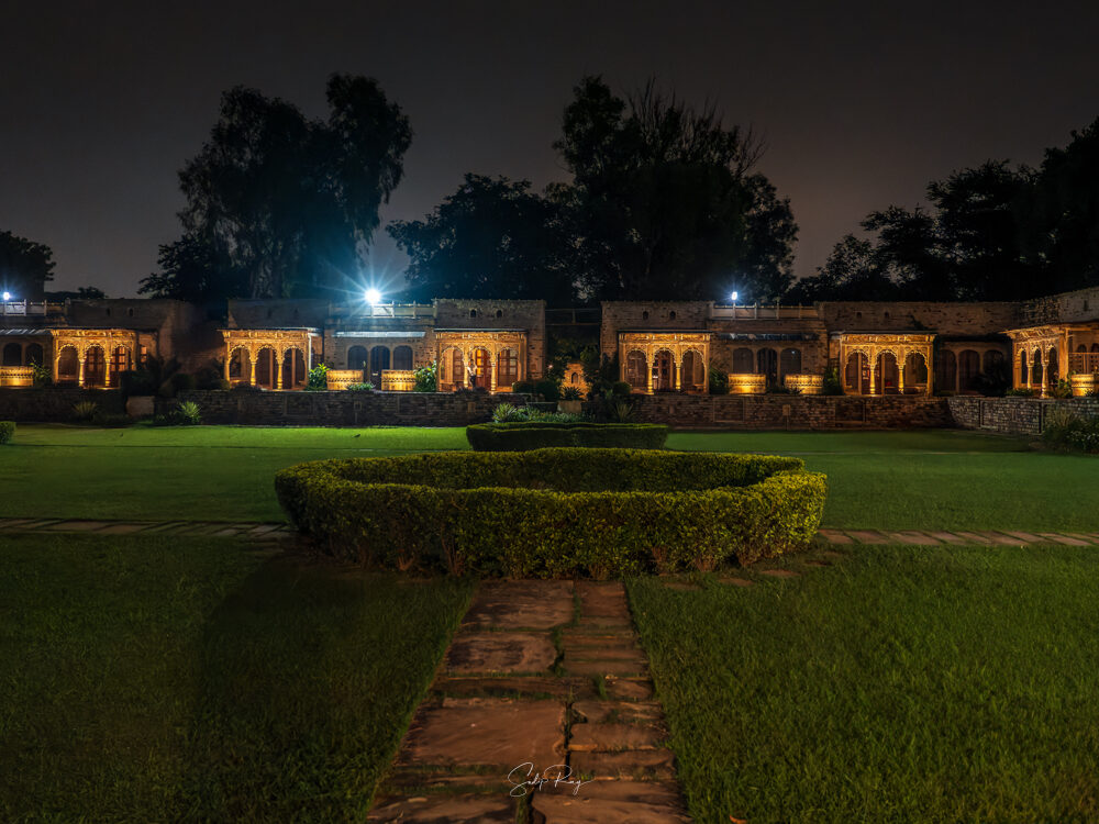 Deo Bagh at night