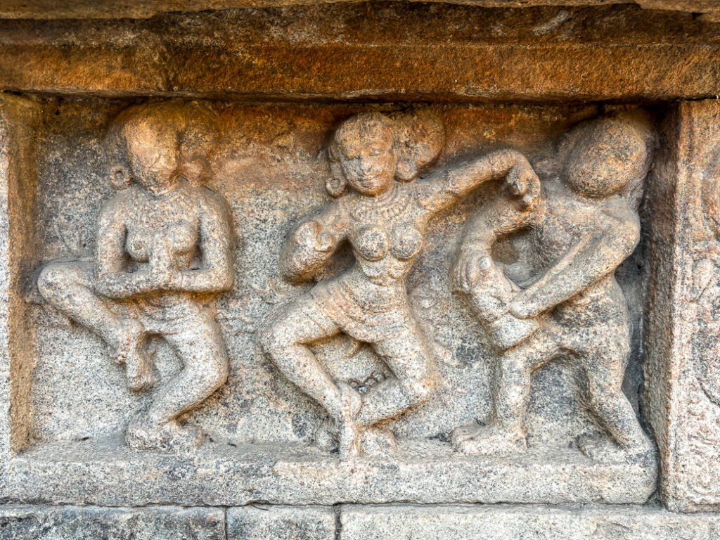 Dance motifs on Airavatesvara