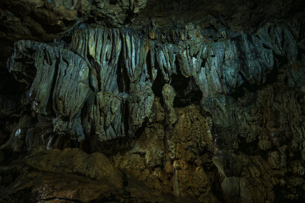 Mawsawmai Cave